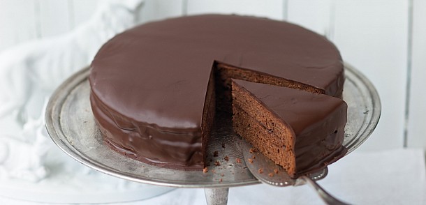 Sacher torte cake